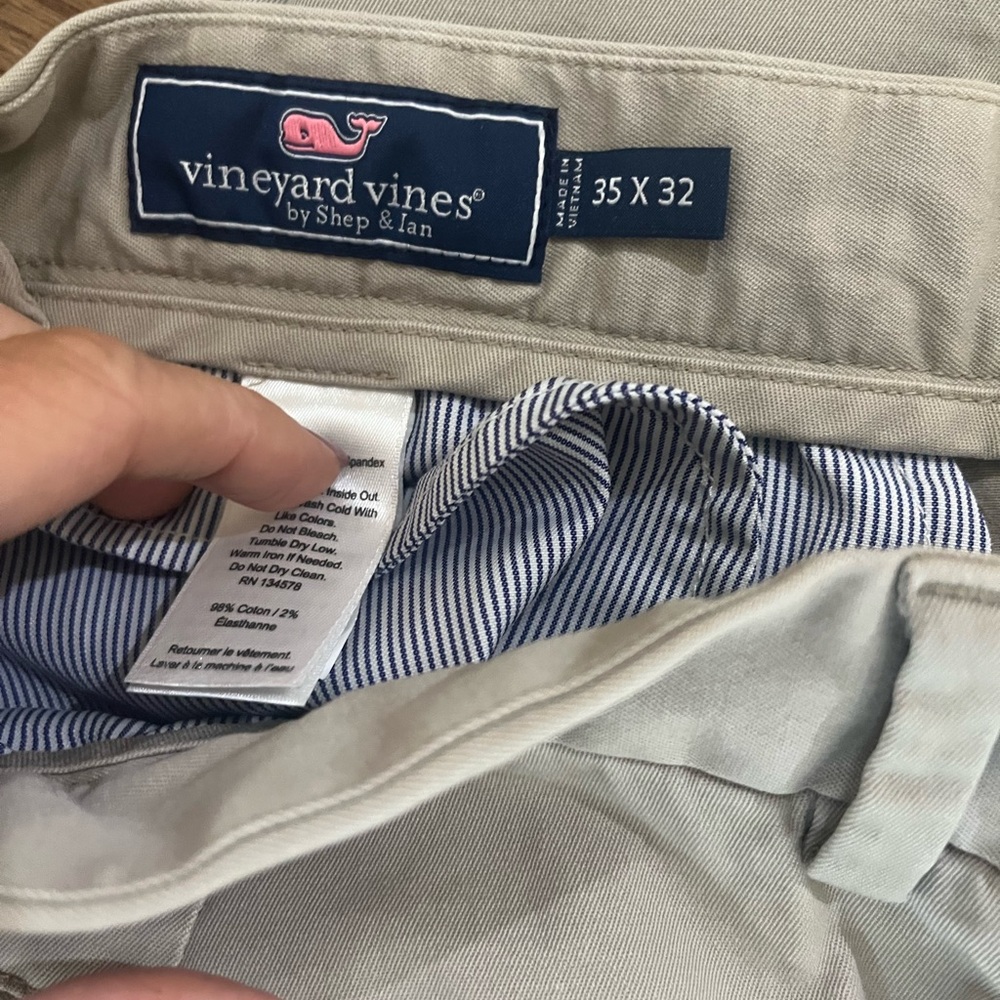 Vineyard Vines Men's Khaki Chinos
